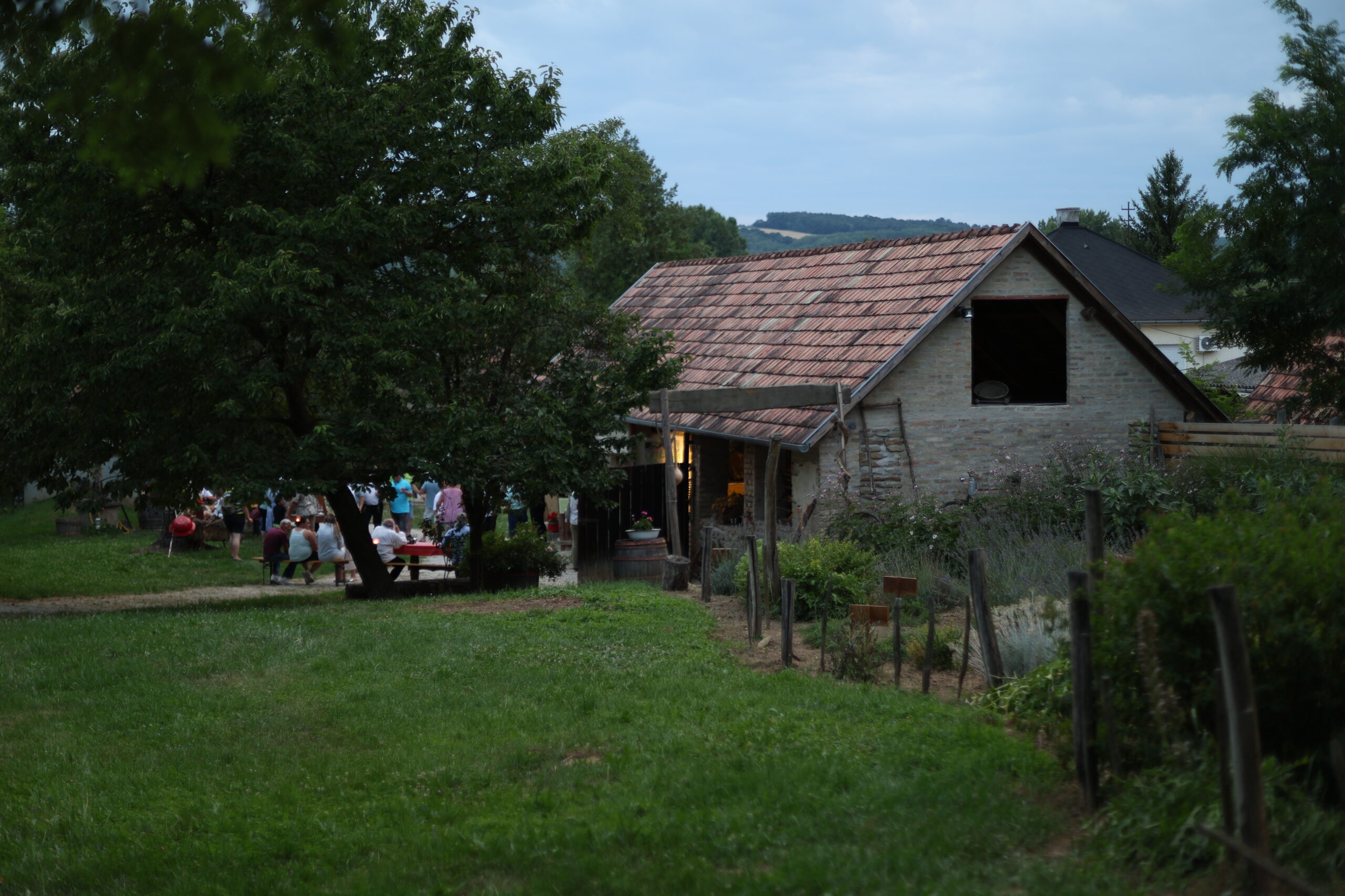Fazekas Mihály: Lúdas MatyiPajtaszínház Estek Kehidakustány Imre Sándor Szeretetszínház