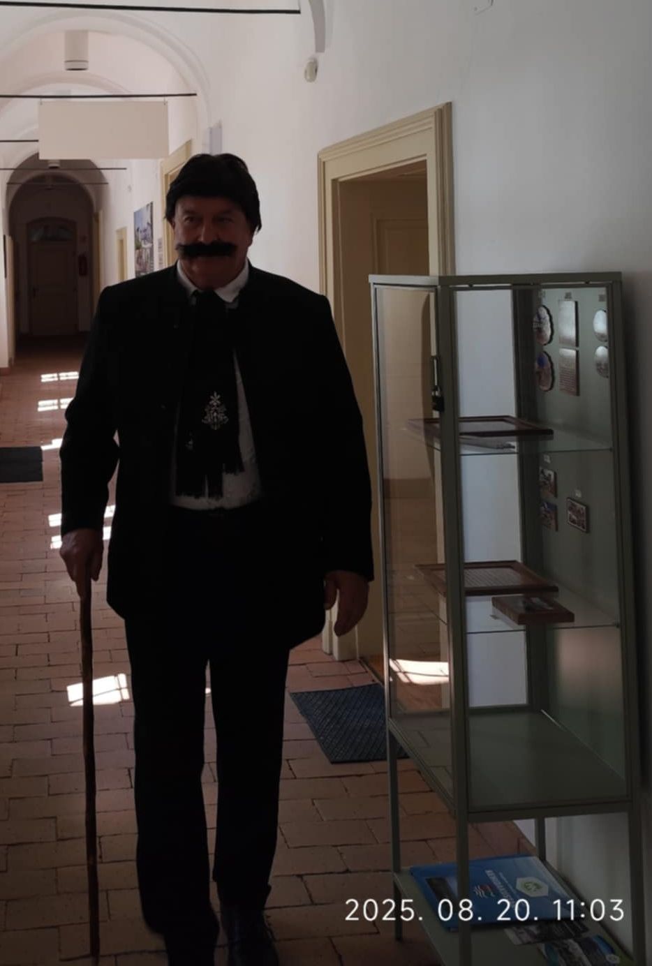 Pál Imre Deák Ferencként fogadta a látogatókat Kehidakustányban, a Deák -kúriában, 2025. augusztus 19-23. között